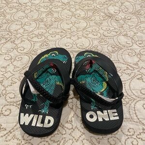 NWOT The Children's Place Black Wild One Sandals Size 6/7